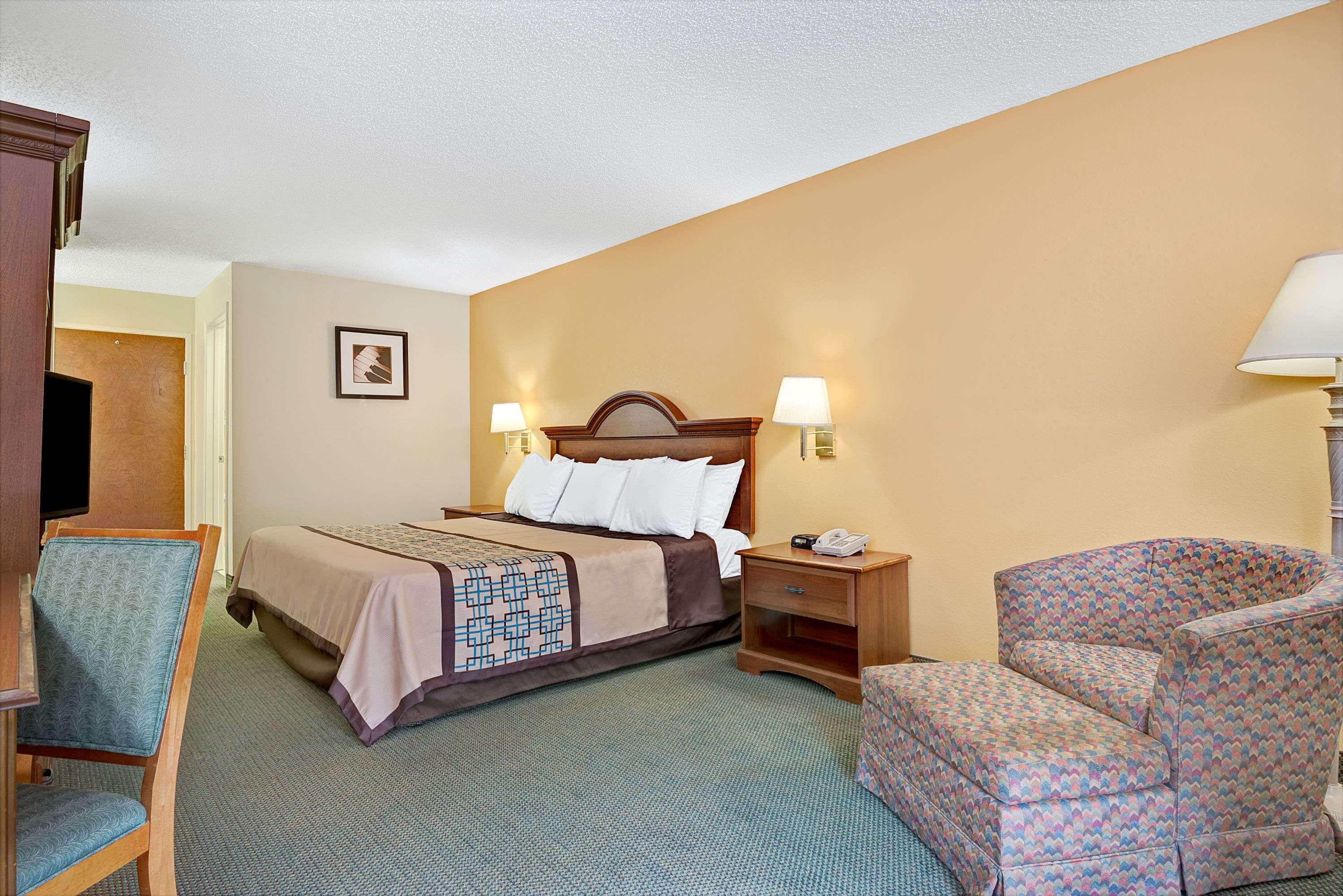 Days Inn By Wyndham Burlington East Haw River Eksteriør bilde