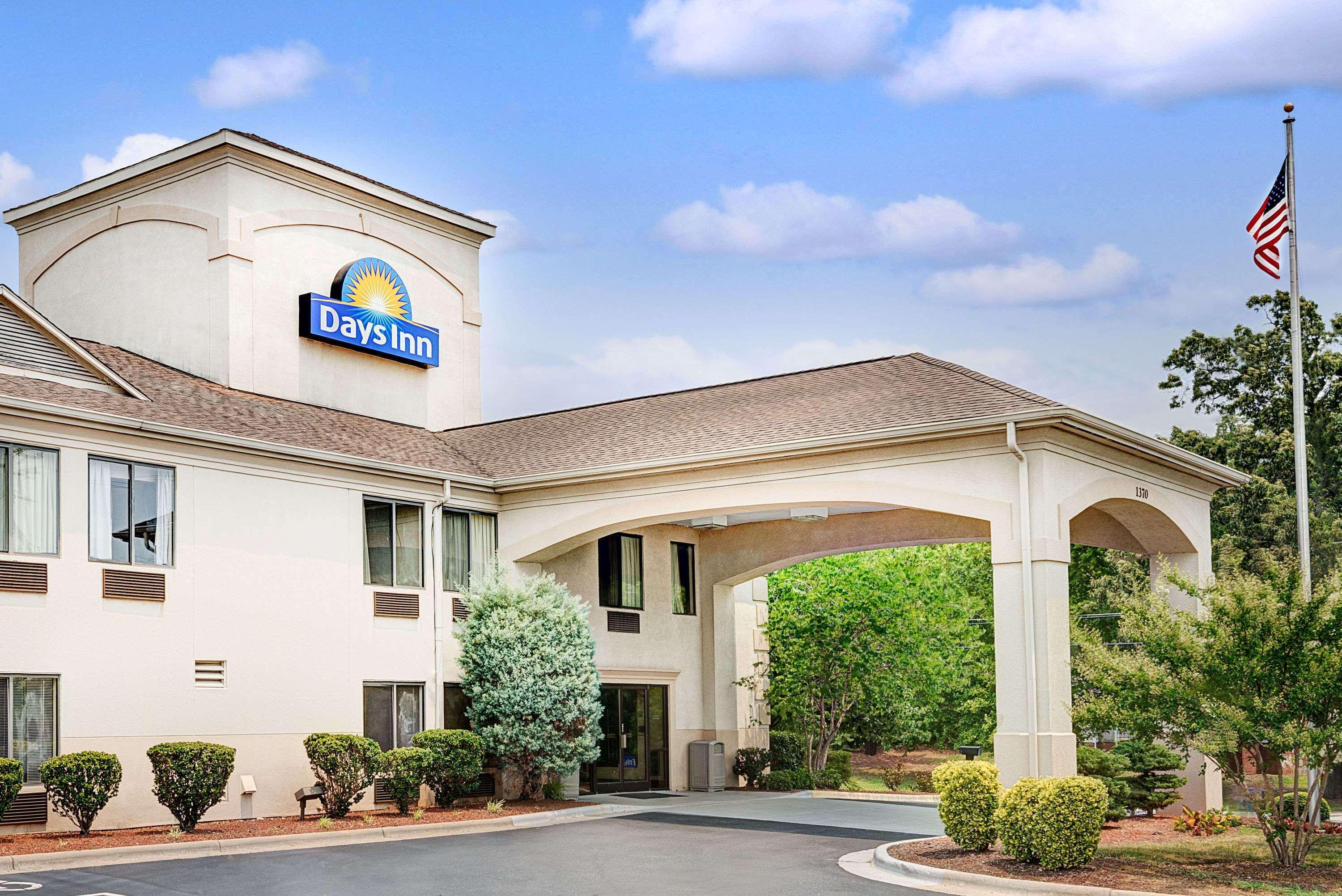 Days Inn By Wyndham Burlington East Haw River Eksteriør bilde